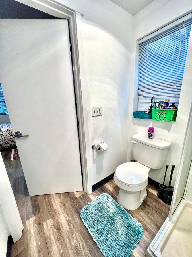 Micro Studio Apartment In University District- 10 Mins Walk To University Of Wa Seattle Zewnętrze zdjęcie